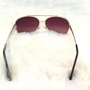 BCBGMaxAzria | Accessories | Bcbg Max Azria Classic Gold  display picture 1